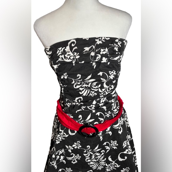 Ruby Rox 13 Belted Strapless Cotton Rockabilly Style Dress - Picture 3 of 9